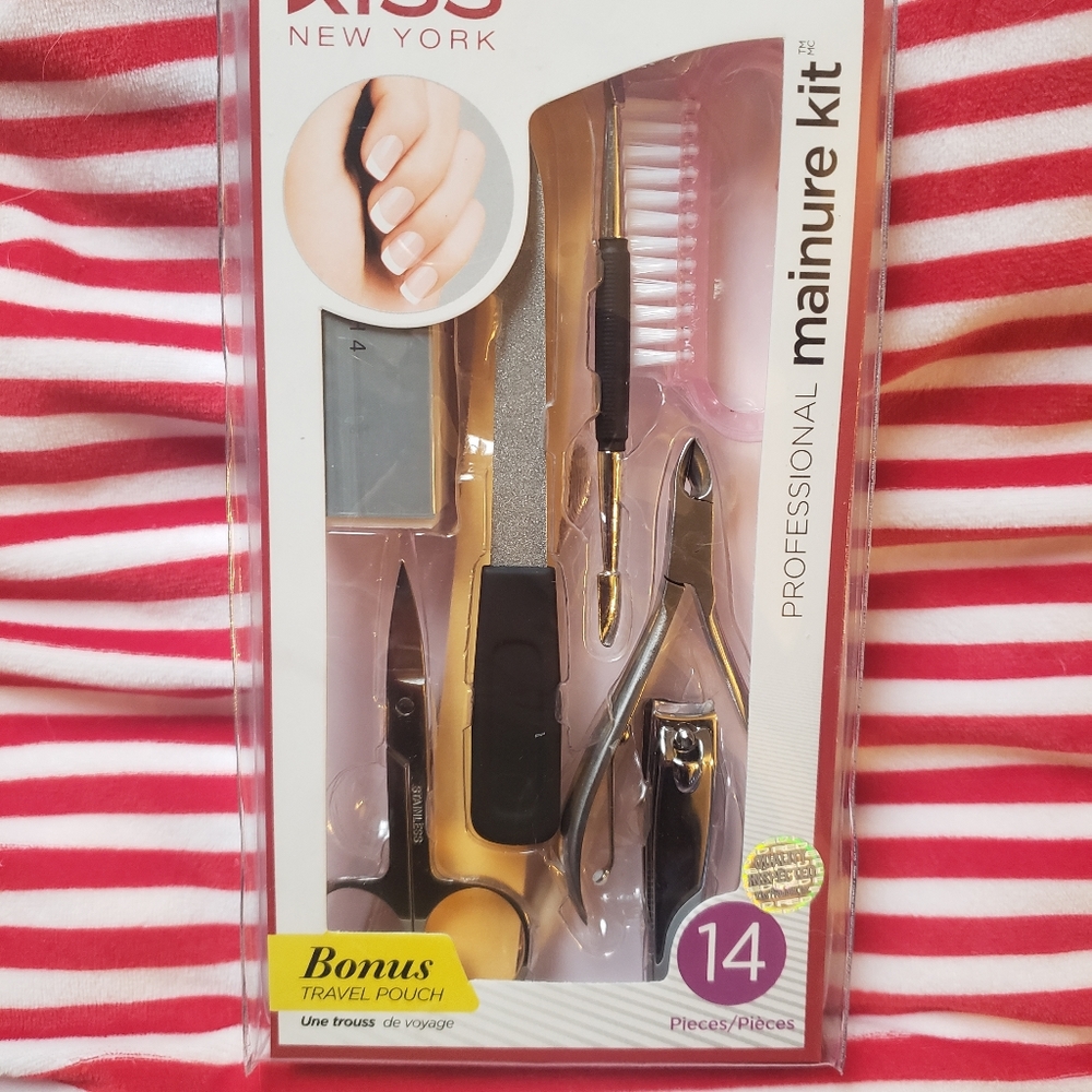 New Kiss New York Professional Manicure Kit 14 Pieces With Bonus Gift Pouch